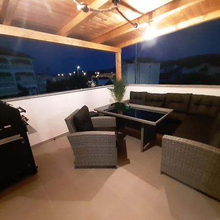 Apartman Mate 洛帕 外观 照片