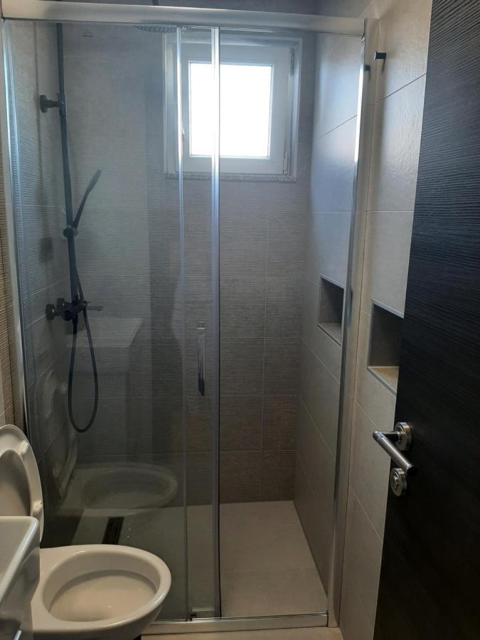 Apartman Mate 洛帕 外观 照片