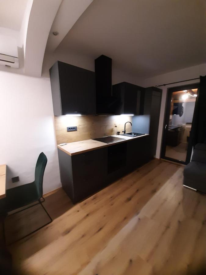 Apartman Mate 洛帕 外观 照片