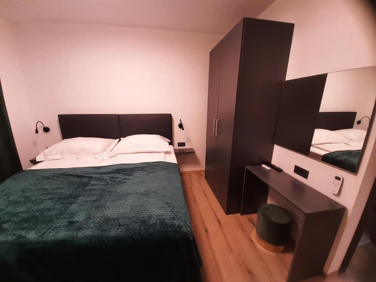 Apartman Mate 洛帕 外观 照片