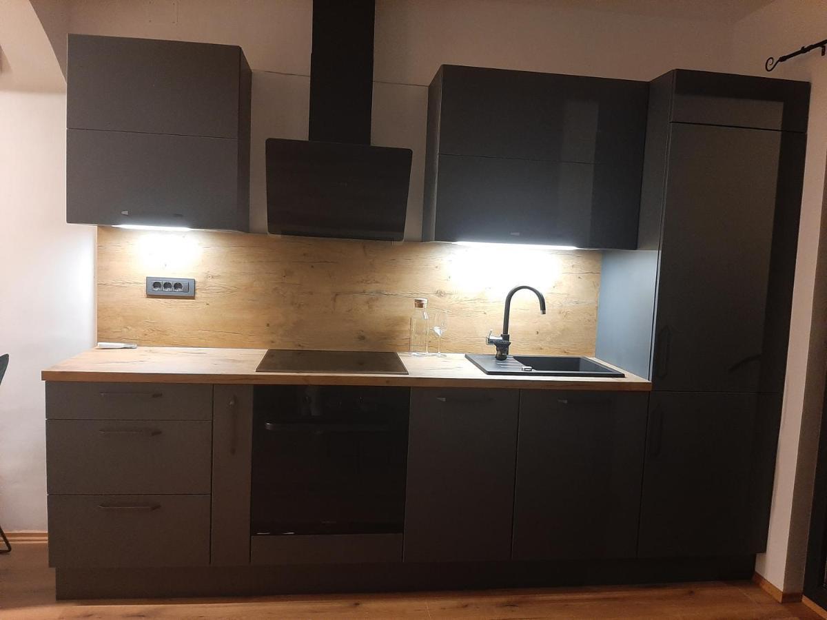 Apartman Mate 洛帕 外观 照片